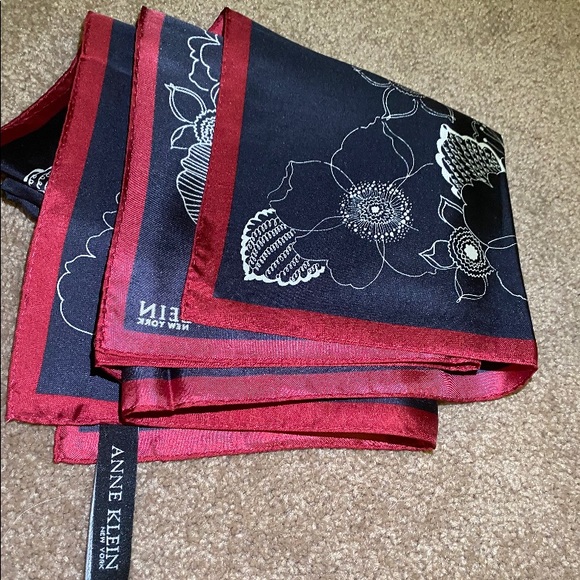 Anne Klein Accessories - Anne Klein Scarf